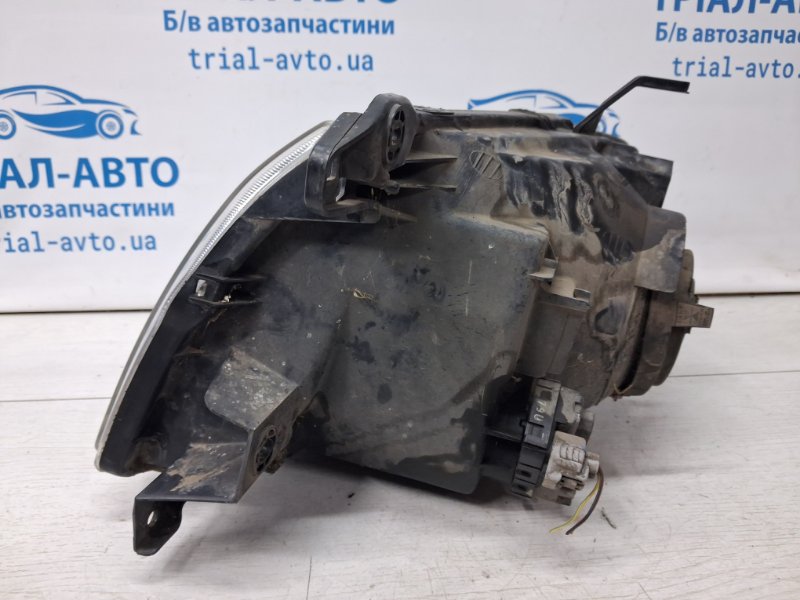 Фара правая галоген Pajero Wagon 1999-2006 3 3.2 Дизель 4M41