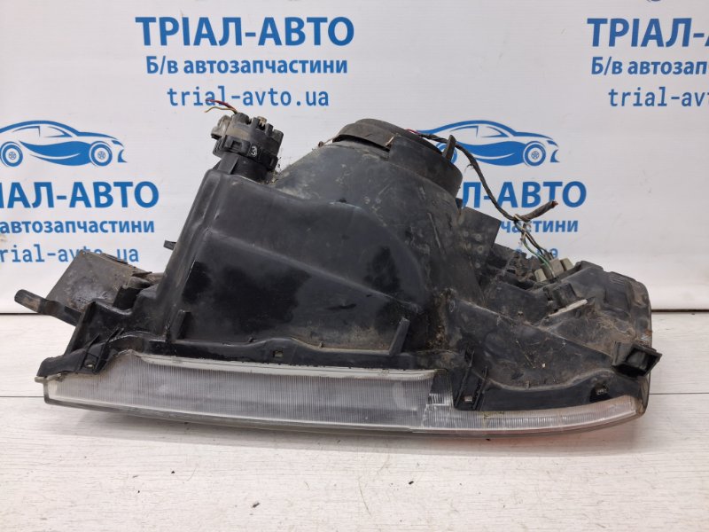 Фара правая галоген Pajero Wagon 1999-2006 3 3.2 Дизель 4M41