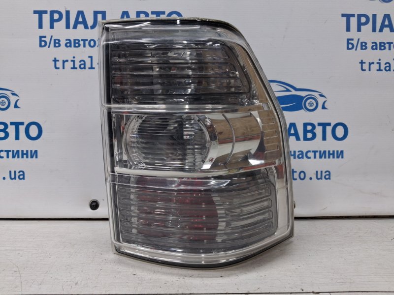 Фонарь задний внешний правый Mitsubishi Pajero Wagon 2006-2022 4 3.2 Дизель 4M41 8330A598 Б/У