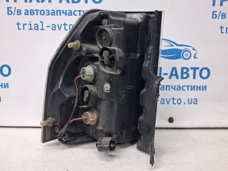 Фонарь задний внешний правый Pajero Wagon 2006-2022 4 3.2 Дизель 4M41