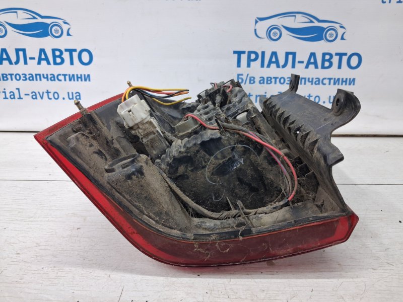 Фонарь задний внешний правый Pajero Wagon 1999-2006 3 3.2 Дизель 4M41