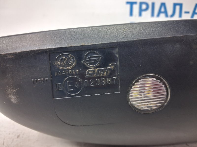 Зеркало левое Korando 2010-2019 C200 2.0 diesel D20Dt