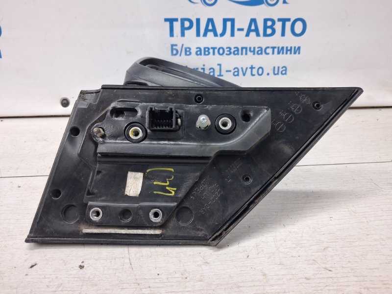 Зеркало левое Korando 2010-2019 C200 2.0 diesel D20Dt