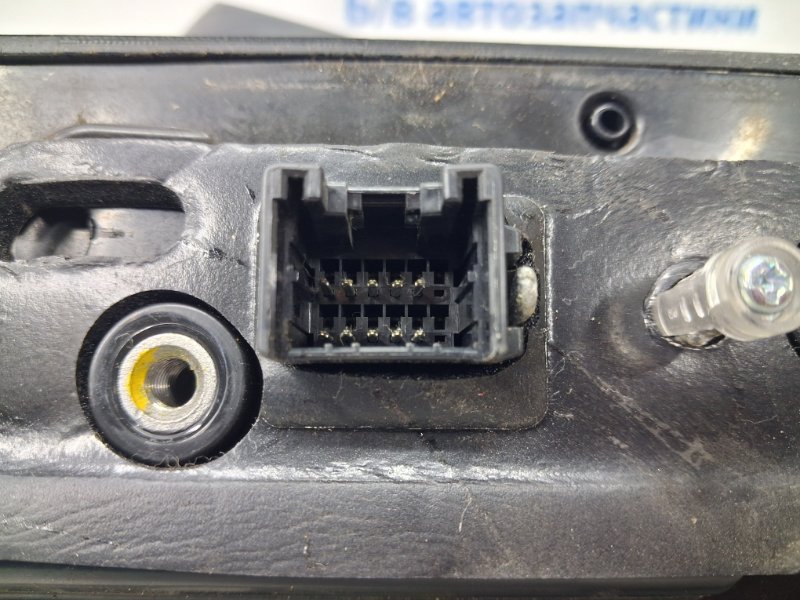 Зеркало левое Korando 2010-2019 C200 2.0 diesel D20Dt