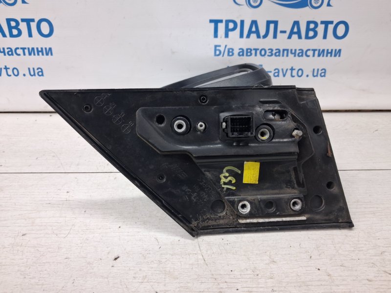 Зеркало правое Korando 2010-2019 C200 2.0 diesel D20Dt Зеркало правое Korando 2010-2019 C200 2.0 diesel D20Dt