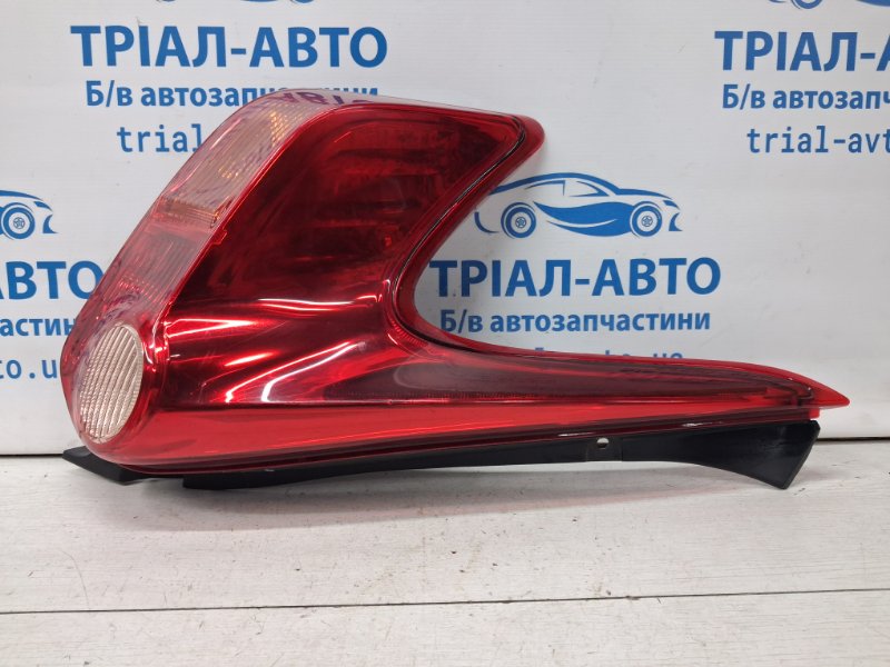 Запчасть фонарь задний внешний левый Nissan Juke 2010-2019 F15 1.6 turbo MR16DDT 265551KA0A Б/У Фонарь задний внешний левый Nissan Juke 2010-2019 F15 1.6 turbo MR16DDT 265551KA0A Б/У