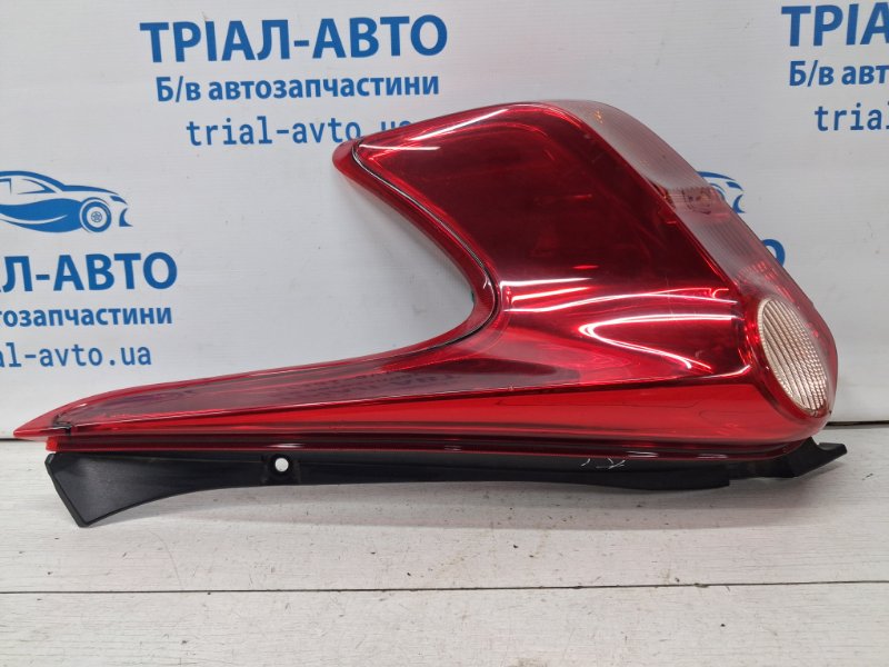 Запчасть фонарь задний внешний правый Nissan Juke 2010-2019 F15 1.6 turbo MR16DDT 265501KA0A Б/У Фонарь задний внешний правый Nissan Juke 2010-2019 F15 1.6 turbo MR16DDT 265501KA0A Б/У