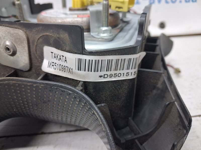 Подушка безопасности в руль Pajero Wagon 1999-2006 3 3.2 Дизель 4M41 Подушка безопасности в руль Pajero Wagon 1999-2006 3 3.2 Дизель 4M41