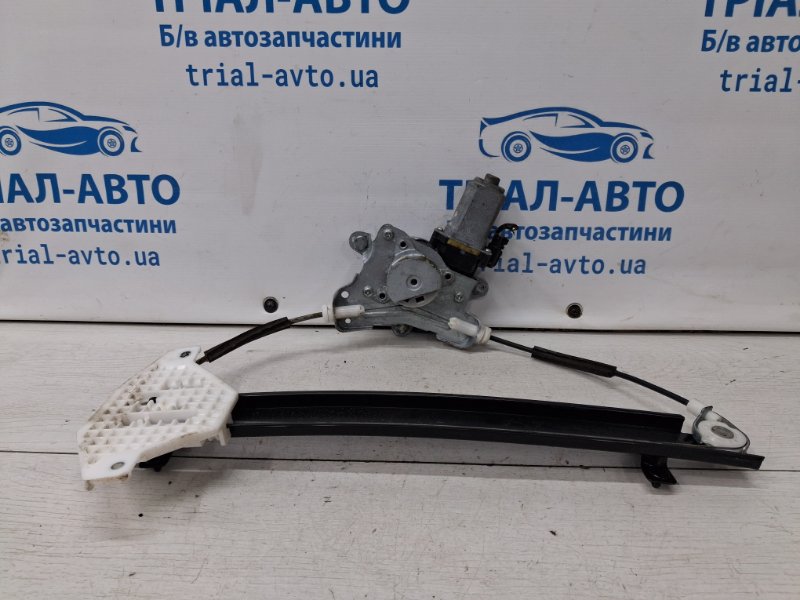 Стеклоподъемник задний левый Korando 2010-2019 C200 2.0 diesel D20Dt