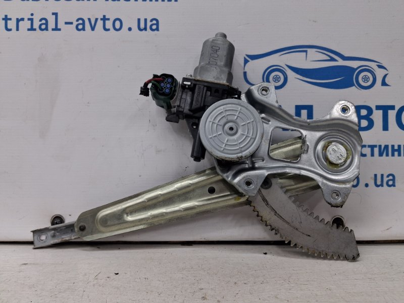Стеклоподъемник задний левый Nissan Juke 2010-2019 F15 1.6 turbo MR16DDT 827211U600 Б/У