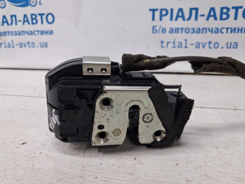 Замок двери задний левый Juke 2010-2019 F15 1.6 turbo MR16DDT