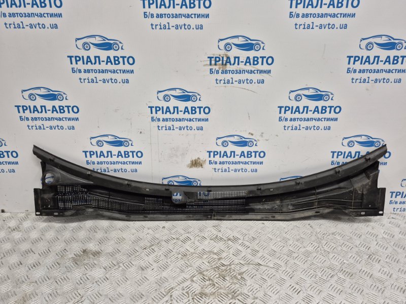 Дефлектор дворников Outlander 2003-2006 cu 2.4 бензин 4G69