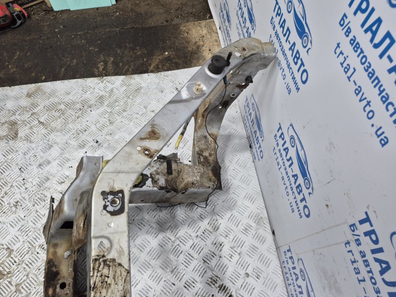 Панель передняя Outlander 2003-2006 cu 2.4 бензин 4G69