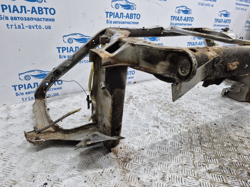 Панель передняя Outlander 2003-2006 cu 2.4 бензин 4G69