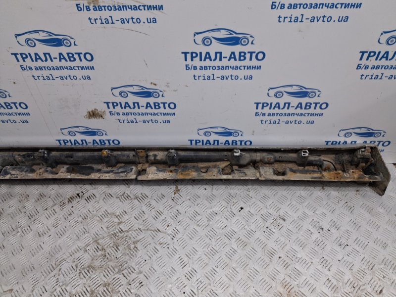 Накладка порога внешняя правая Outlander 2003-2006 cu 2.4 бензин 4G69