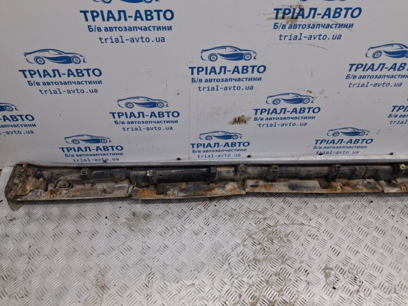 Накладка порога внешняя левая Outlander 2003-2006 cu 2.4 бензин 4G69