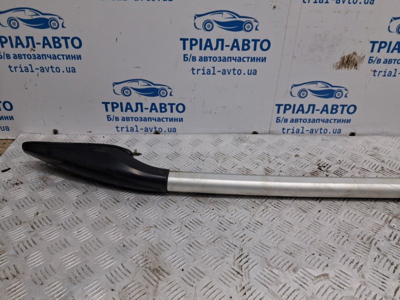 Рейлинг на крышу левый Mitsubishi Outlander cu 2.4 бензин 4G69