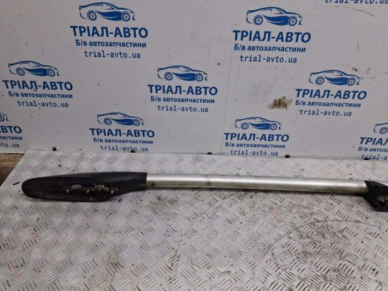 Рейлинг на крышу левый Outlander 2003-2006 cu 2.4 бензин 4G69