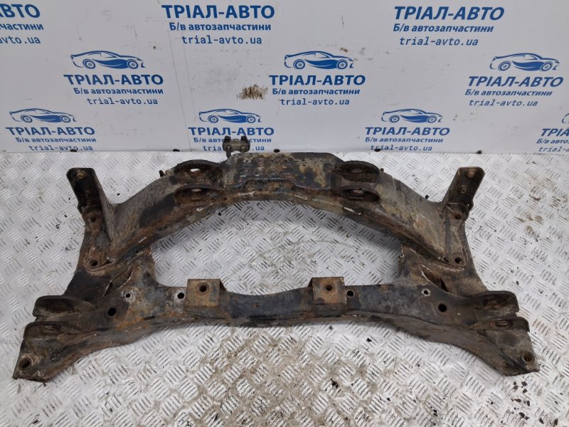 Балка задней подвески Outlander 2003-2006 cu 2.4 бензин 4G69