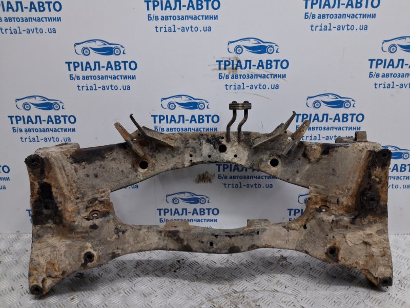 Балка задней подвески Outlander 2003-2006 cu 2.4 бензин 4G69