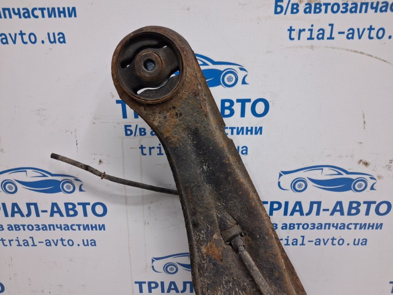 Рычаг задней подвески продольный правый Outlander 2003-2006 cu 2.4 бензин 4G69