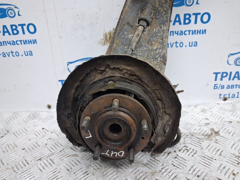 Рычаг задней подвески продольный левый Outlander 2003-2006 cu 2.4 бензин 4G69