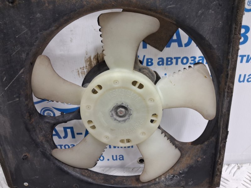 Диффузор с вентилятором радиатора Outlander 2003-2006 cu 2.4 бензин 4G69