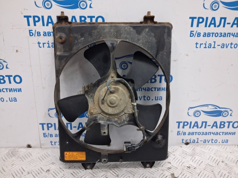 Диффузор с вентилятором радиатора Mitsubishi Outlander 2003-2006 cu 2.4 бензин 4G69 MR968840 Б/У