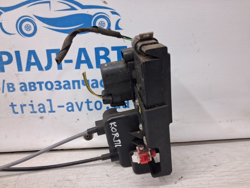 Замок двери передний левый Korando 2010-2019 C200 2.0 diesel D20Dt