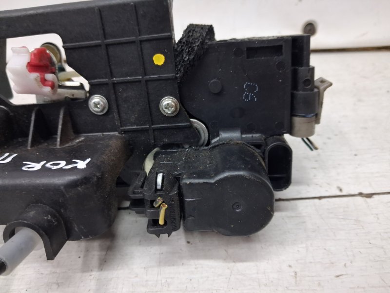 Замок двери передний правый Korando 2010-2019 C200 2.0 diesel D20Dt