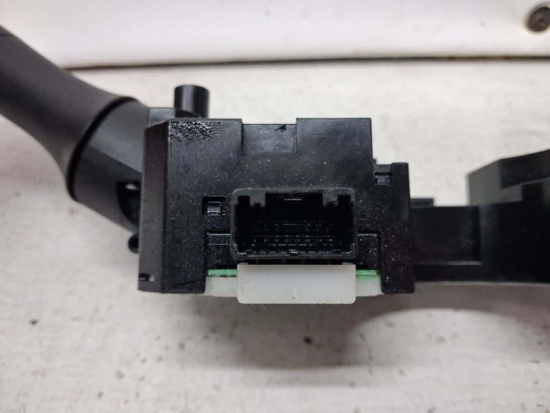 Переключатель подрулевой Juke 2010-2019 F15 1.6 turbo MR16DDT Переключатель подрулевой Juke 2010-2019 F15 1.6 turbo MR16DDT