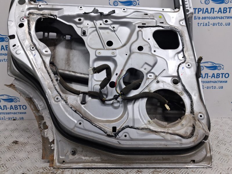 Дверь задняя левая Outlander 2003-2006 cu 2.4 бензин 4G69