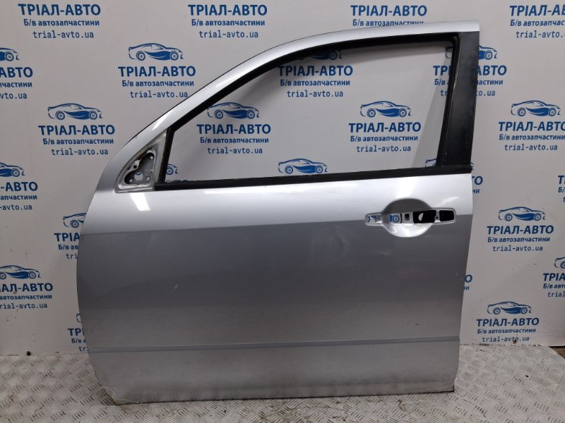 Дверь передняя левая Outlander 2003-2006 cu 2.4 бензин 4G69