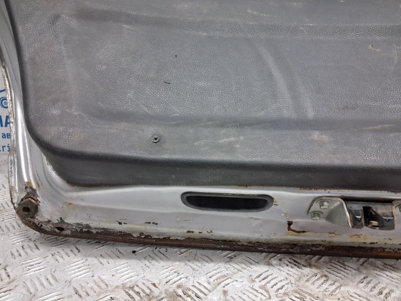 Крышка багажника Рестайлинг Outlander 2003-2006 cu 2.4 бензин 4G69 Крышка багажника Рестайлинг Outlander 2003-2006 cu 2.4 бензин 4G69