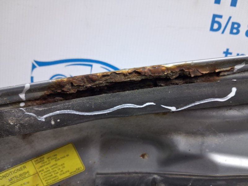 Капот Outlander 2003-2006 cu 2.4 бензин 4G69