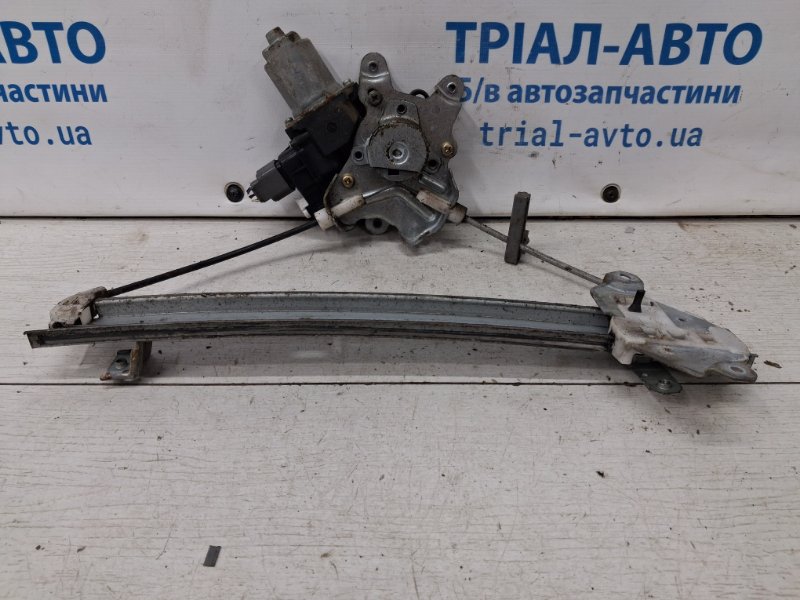 Стеклоподъемник задний левый Outlander 2003-2006 cu 2.4 бензин 4G69 Стеклоподъемник задний левый Outlander 2003-2006 cu 2.4 бензин 4G69