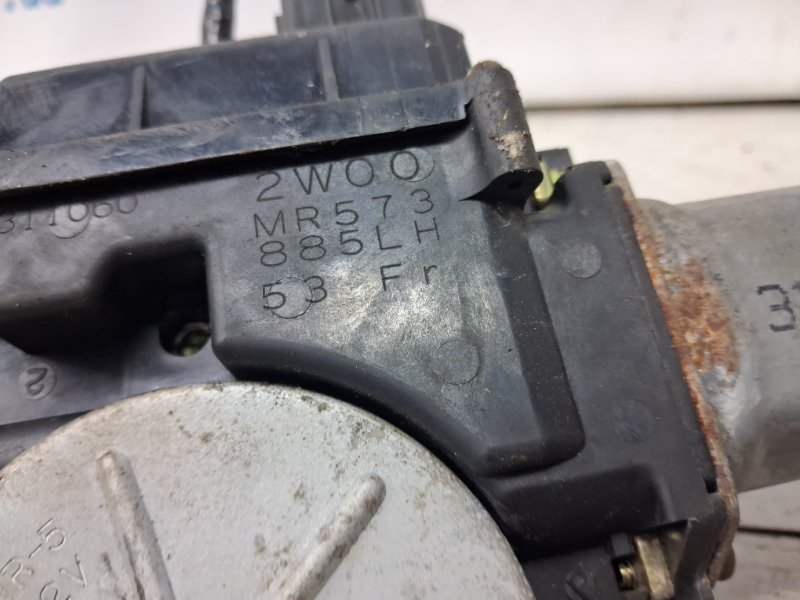 Стеклоподъемник передний левый Outlander 2003-2006 cu 2.4 бензин 4G69