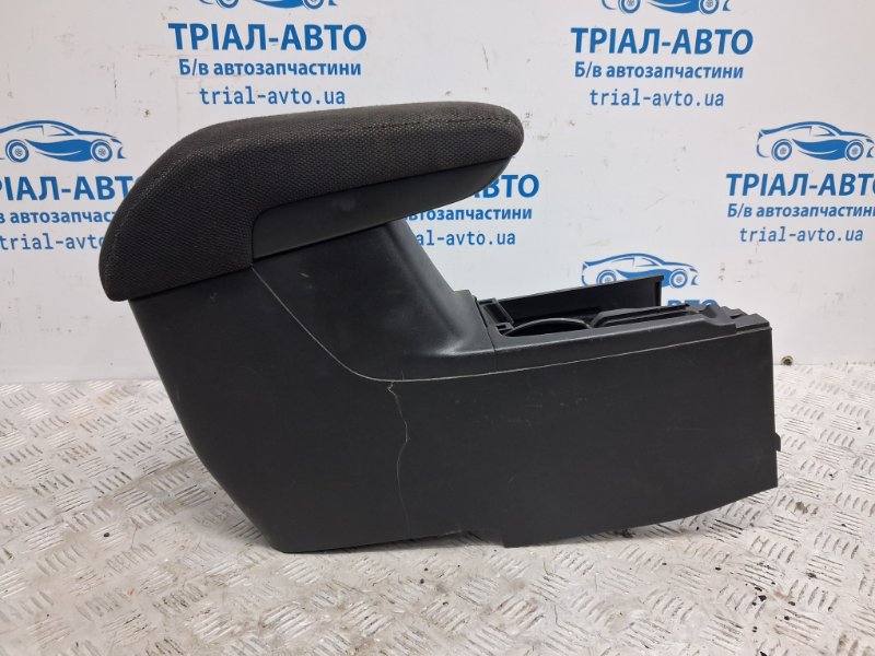 Подлокотник Mitsubishi Outlander 2003-2006 cu 2.4 бензин 4G69 MN124813HA Б/У