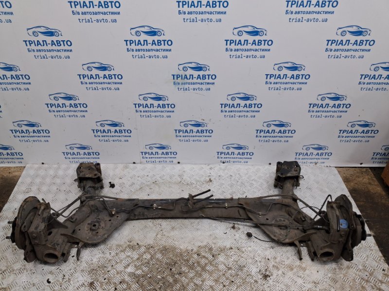 Запчасть балка задней подвески Nissan Juke 2010-2019 F15 1.6 turbo MR16DDT 555011KA1B Б/У Балка задней подвески Nissan Juke 2010-2019 F15 1.6 turbo MR16DDT 555011KA1B Б/У