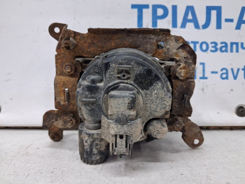 Фара противотуманная правая Mitsubishi Outlander cu 2.4 бензин 4G69