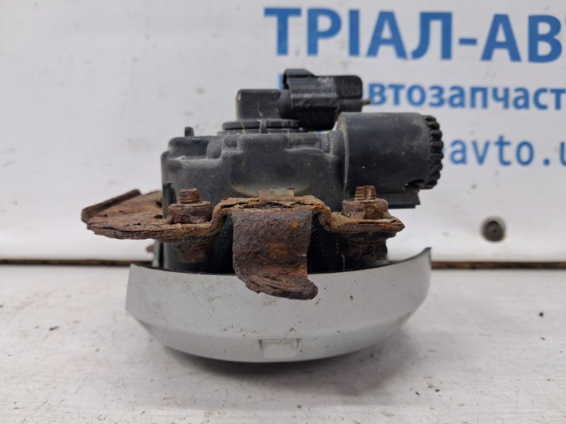 Фара противотуманная левая Outlander 2003-2006 cu 2.4 бензин 4G69