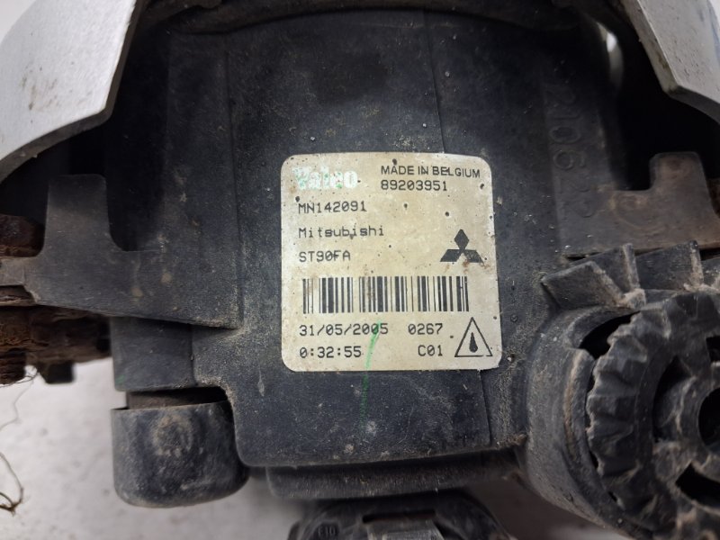 Фара противотуманная левая Outlander 2003-2006 cu 2.4 бензин 4G69