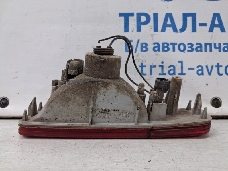 Катафот левый Mitsubishi Outlander cu 2.4 бензин 4G69