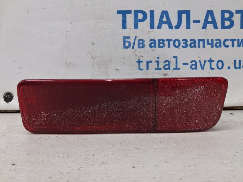 Катафот правый Mitsubishi Outlander 2003-2006 cu 2.4 бензин 4G69 MN133870 Б/У