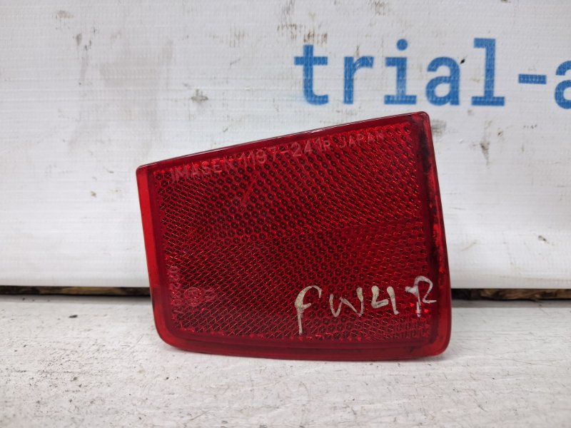 Катафот правый Mitsubishi Pajero Wagon 2006-2022 4 3.2 Дизель 4M41 8355A050 Б/У