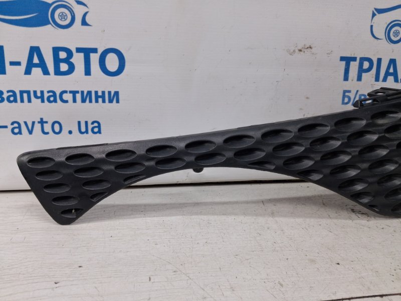 Решетка переднего бампера правая Nissan Juke F15 1.6 turbo MR16DDT