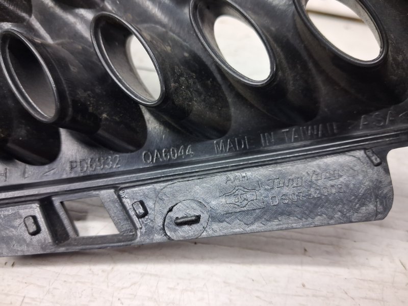 Решетка переднего бампера правая Juke 2010-2019 F15 1.6 turbo MR16DDT