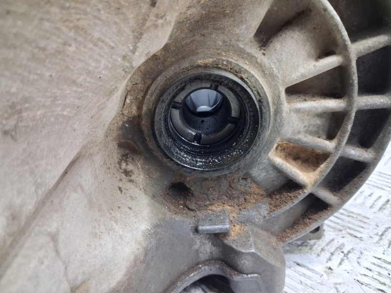 Коробка передач АКПП Outlander 2003-2006 cu 2.4 бензин 4G69