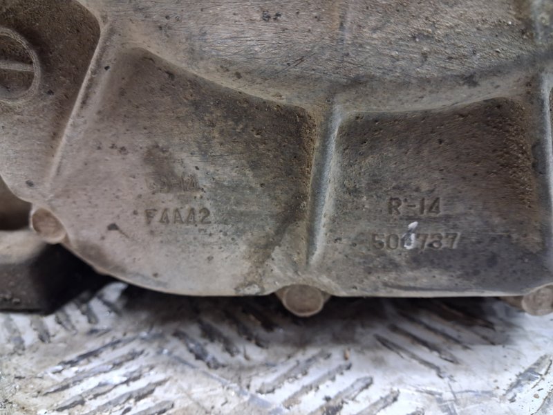 Коробка передач АКПП Outlander 2003-2006 cu 2.4 бензин 4G69