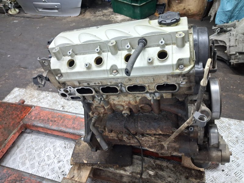 Двигатель Outlander 2003-2006 cu 2.4 бензин 4G69